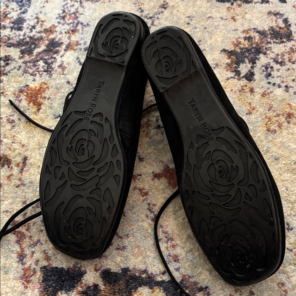 Taryn Rose Black Suede Blaze Flats - 8.5 - Picture 4 of 7